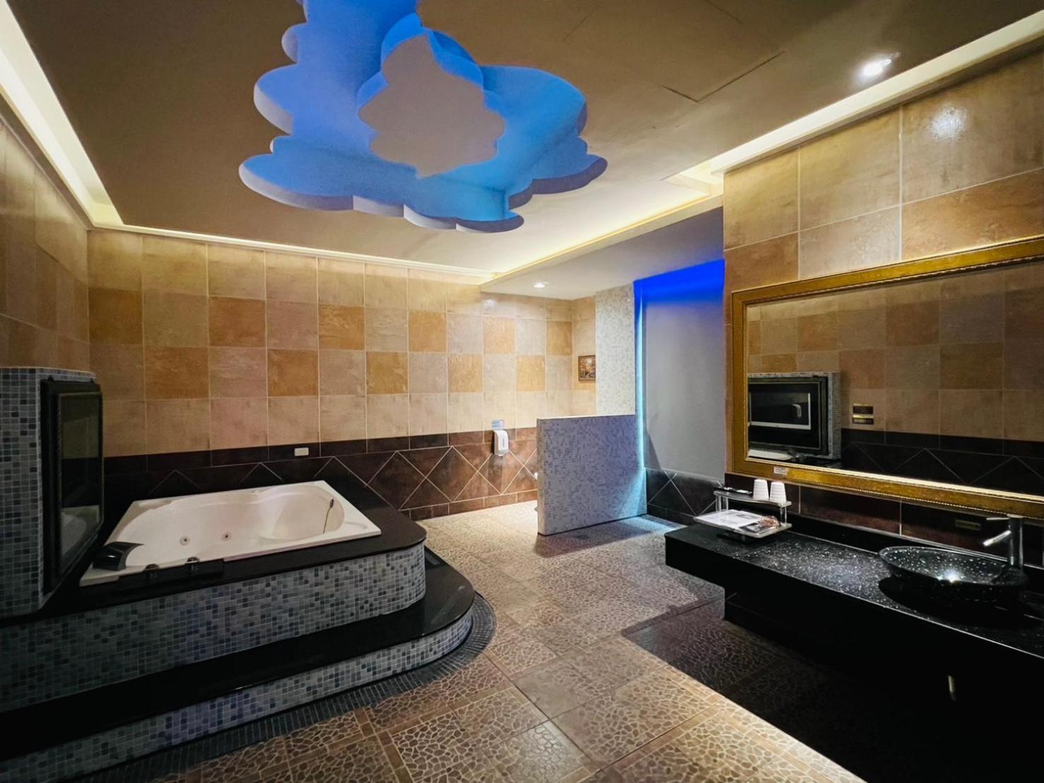 Wei Feng Exquisite Motel Pintung Branch Pingtung Eksteriør bilde